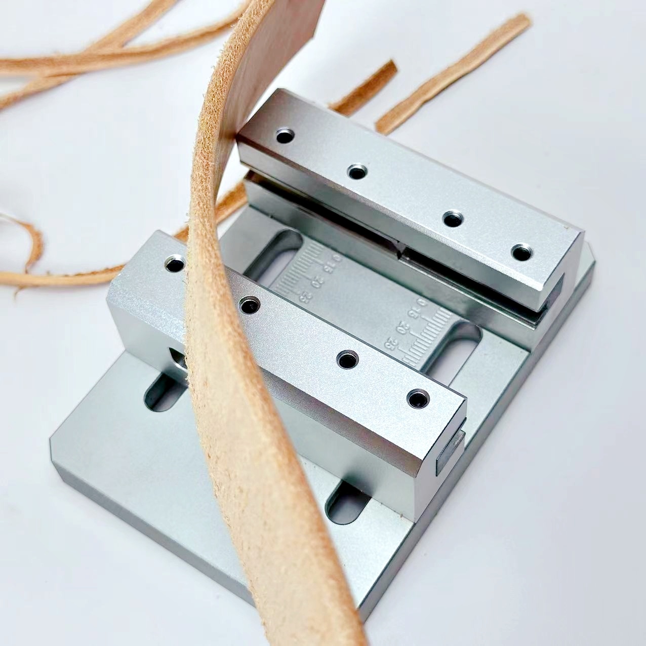 Leatherwork Machine - Belt Edge Trimming Machine Belt Semi-circular